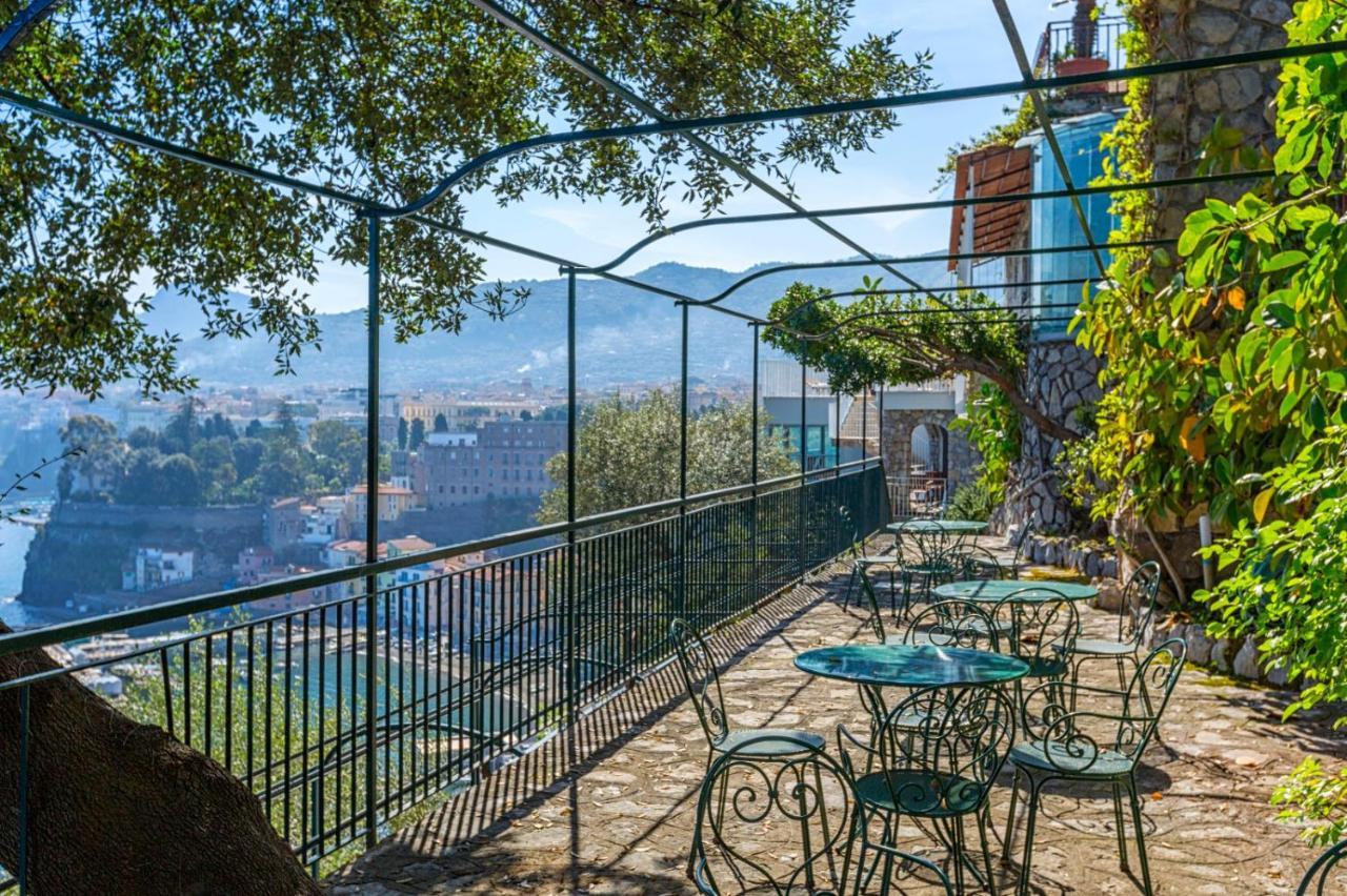 Hotel Belair Sorrento Esterno foto